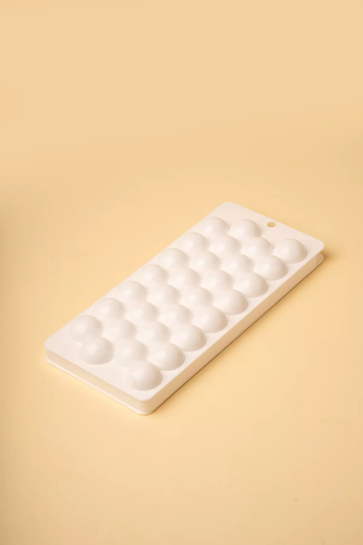 قالب یخ توپی درشت دومان