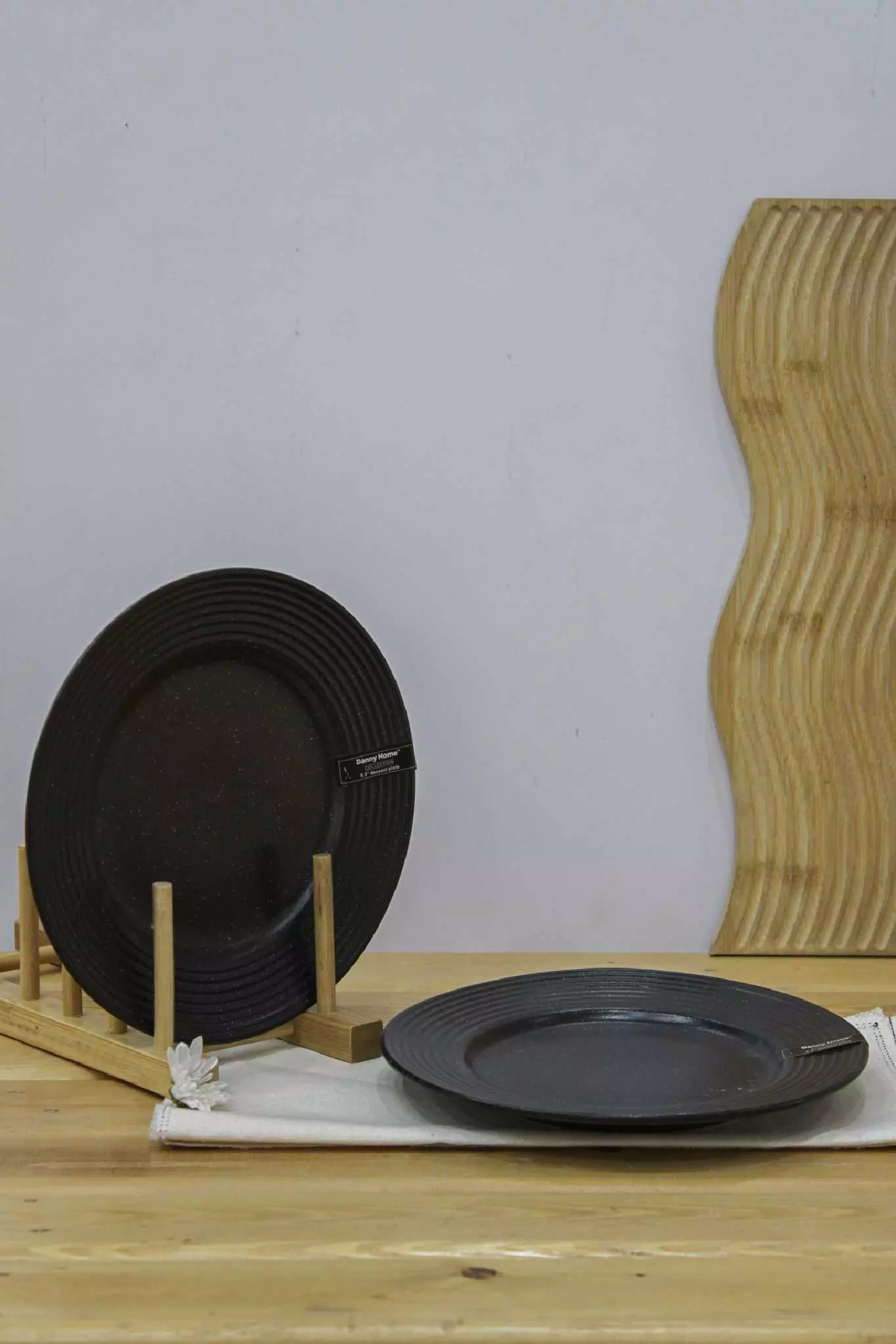 پیش دستی مشکی مات