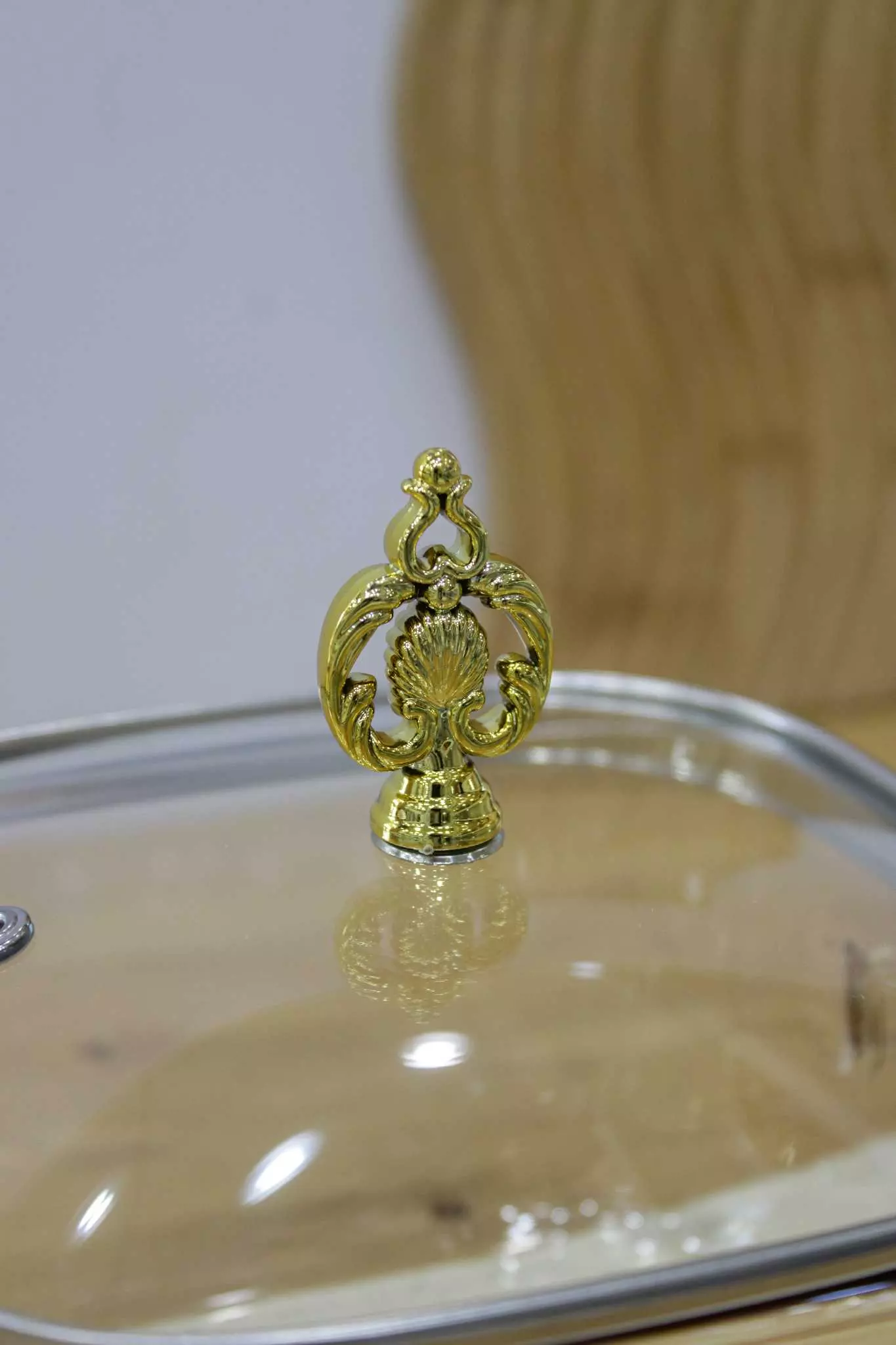 قابلمه پیرکس مربع تاج