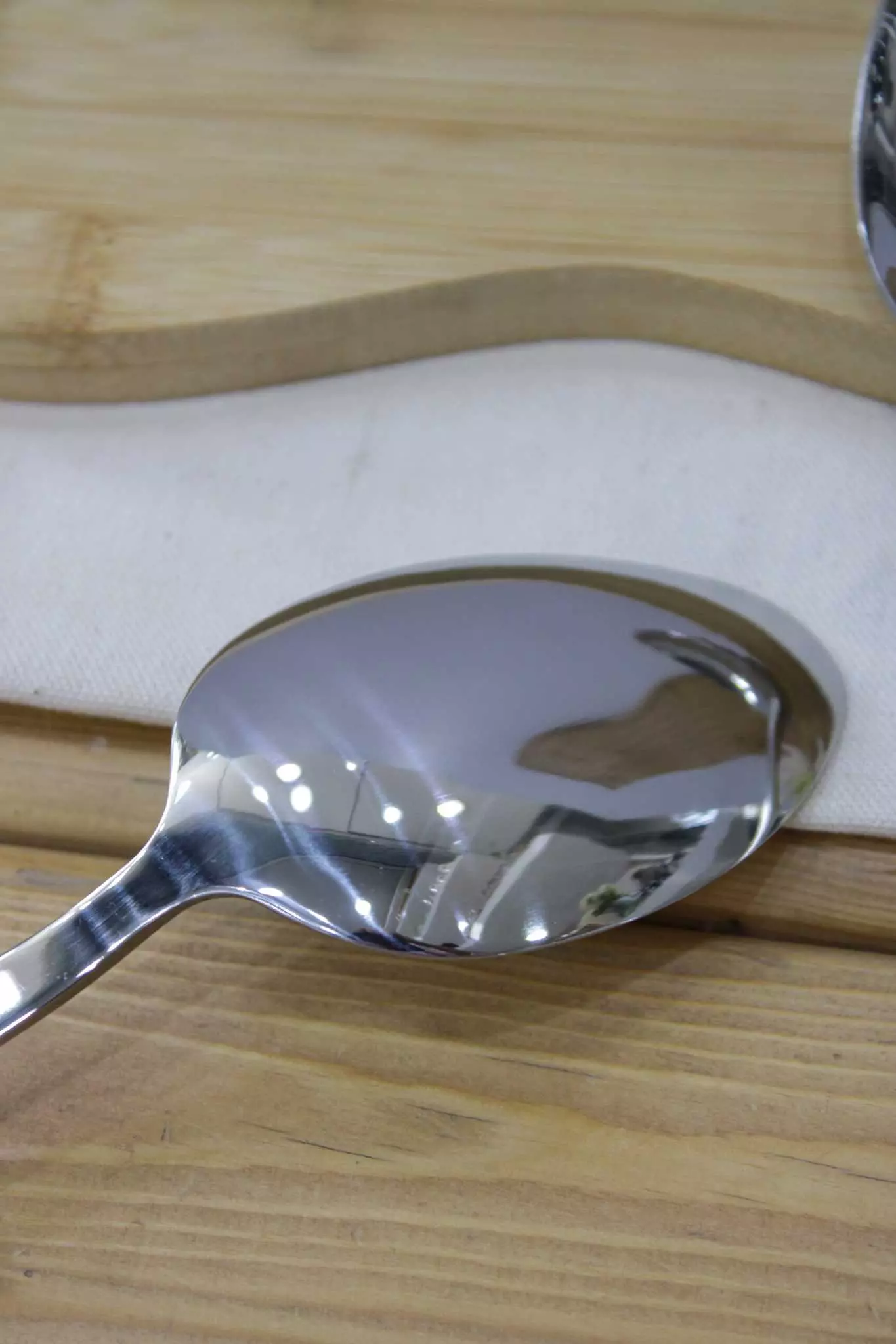 قاشق خورشت دسته چوبی
