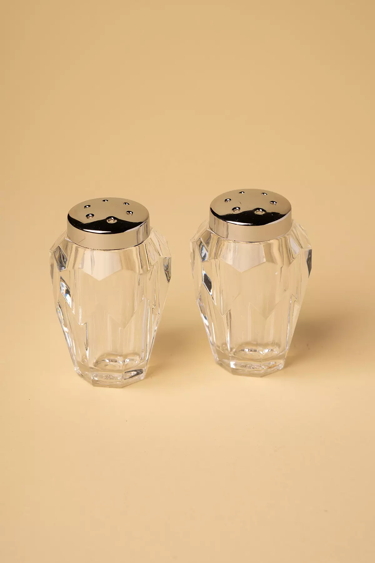 نمکدان دیاموند