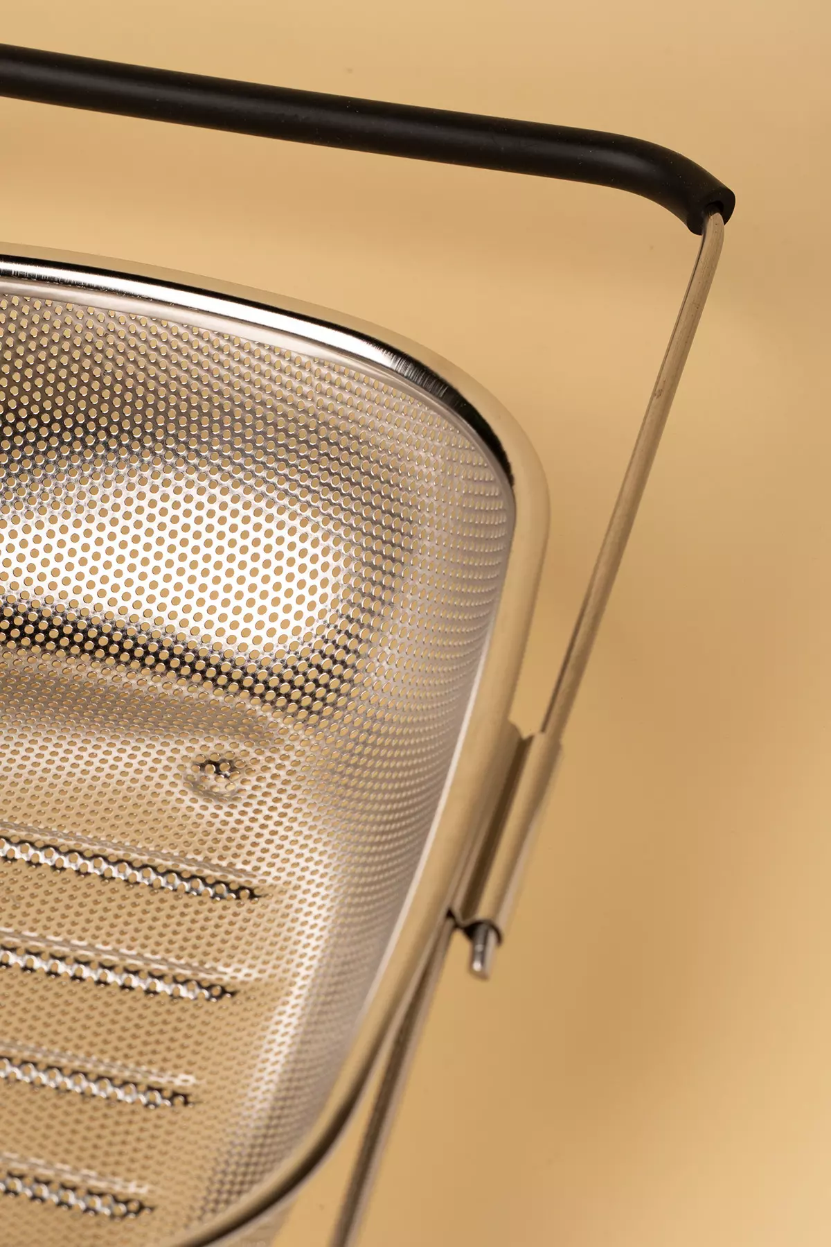 آبکش استیل داخل سینک کشویی