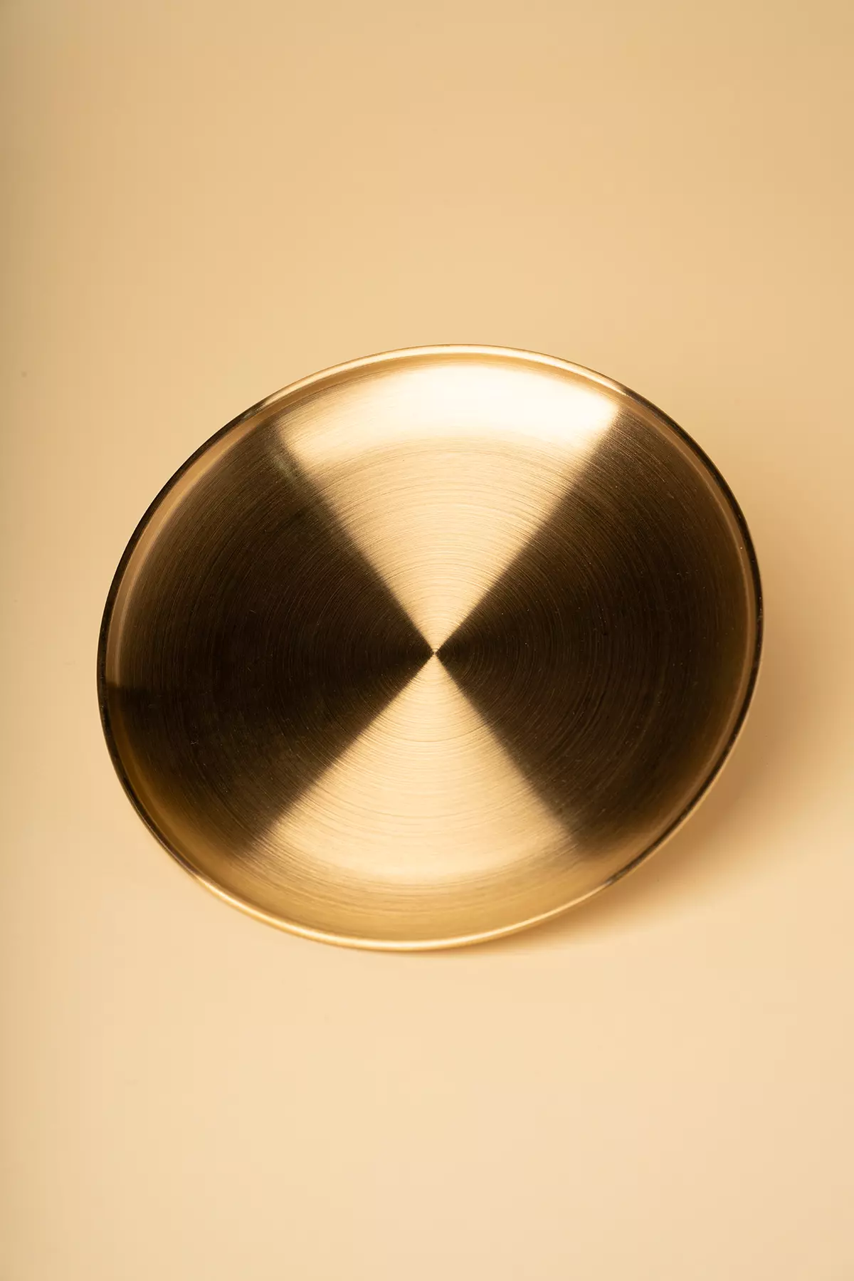 پیش دستی طلایی