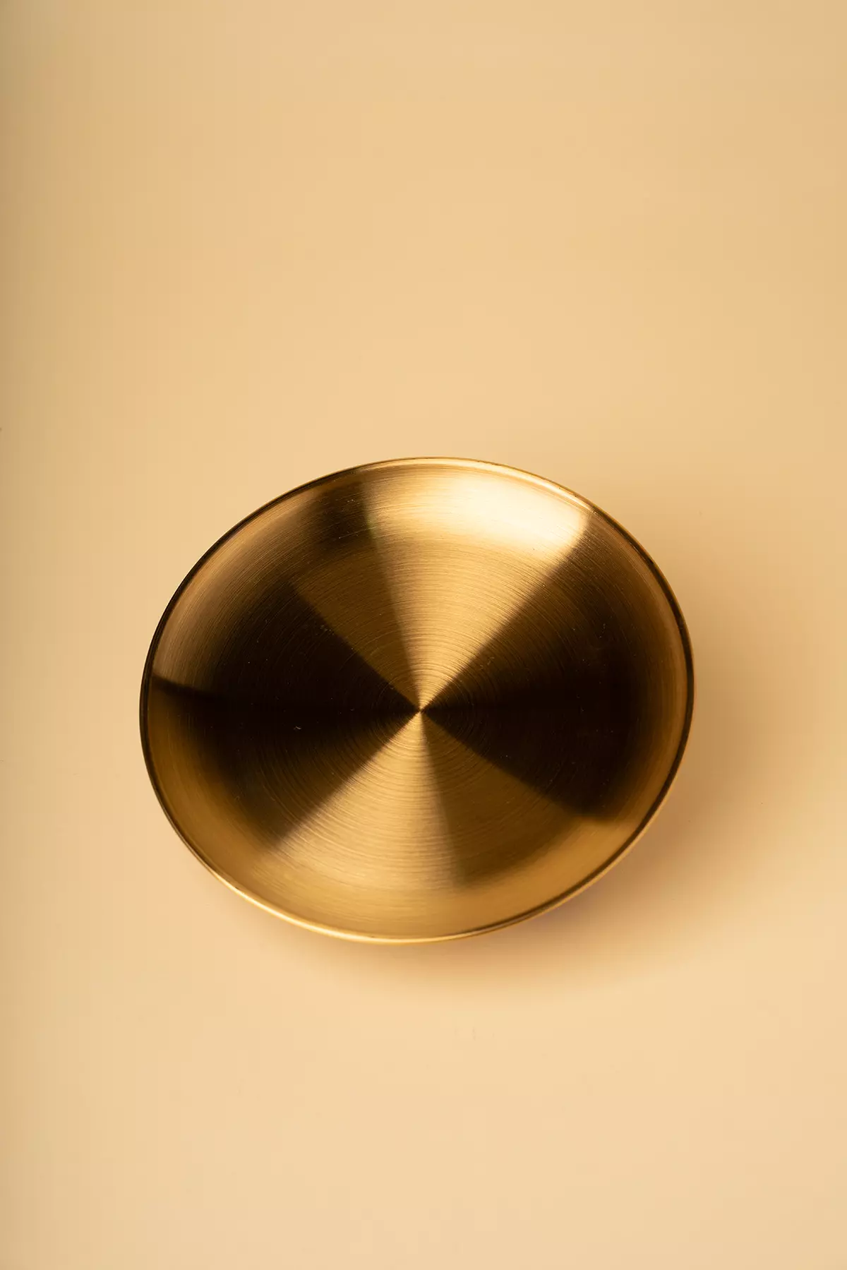 پیش دستی طلایی