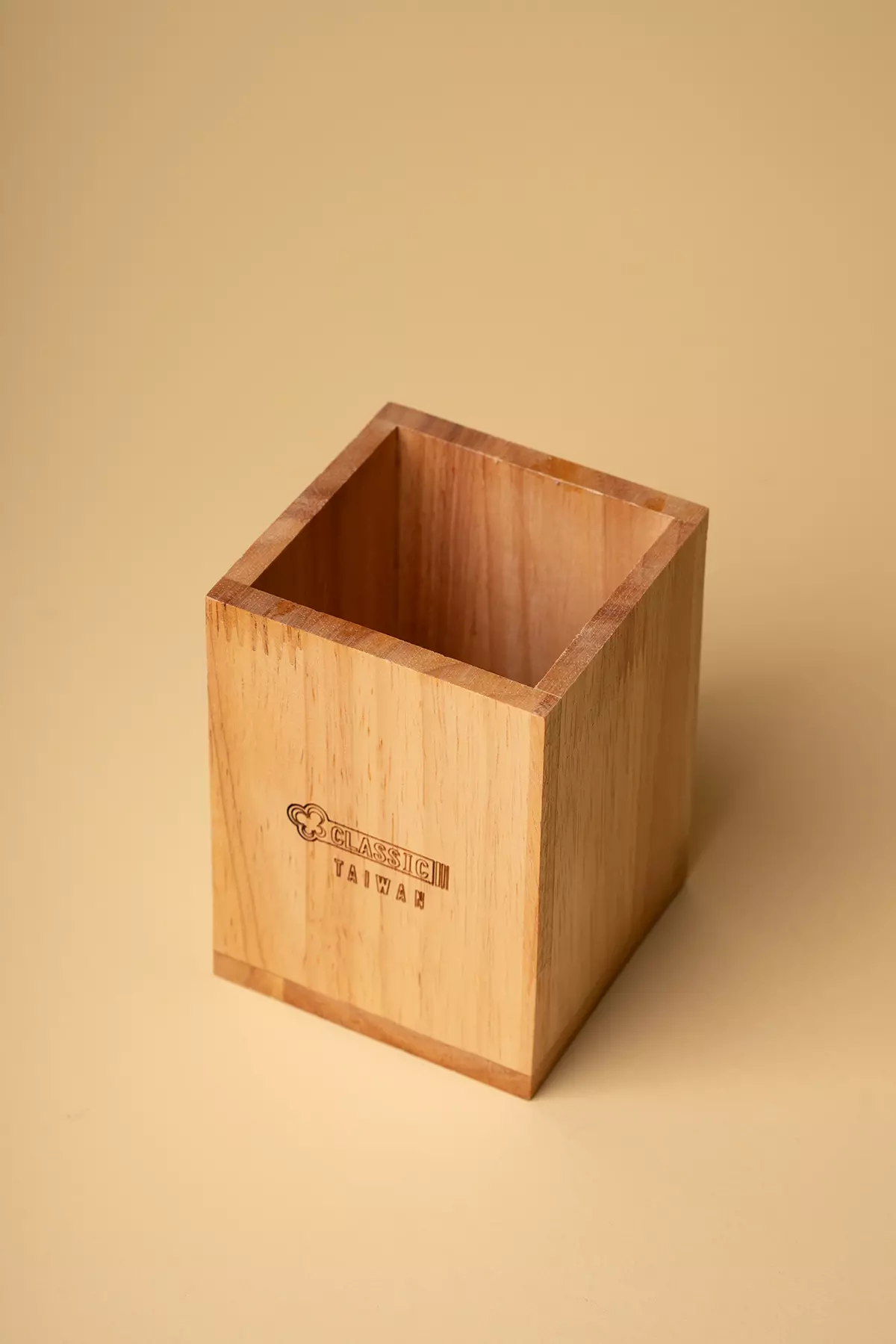 جا قاشقی مربع رابروود