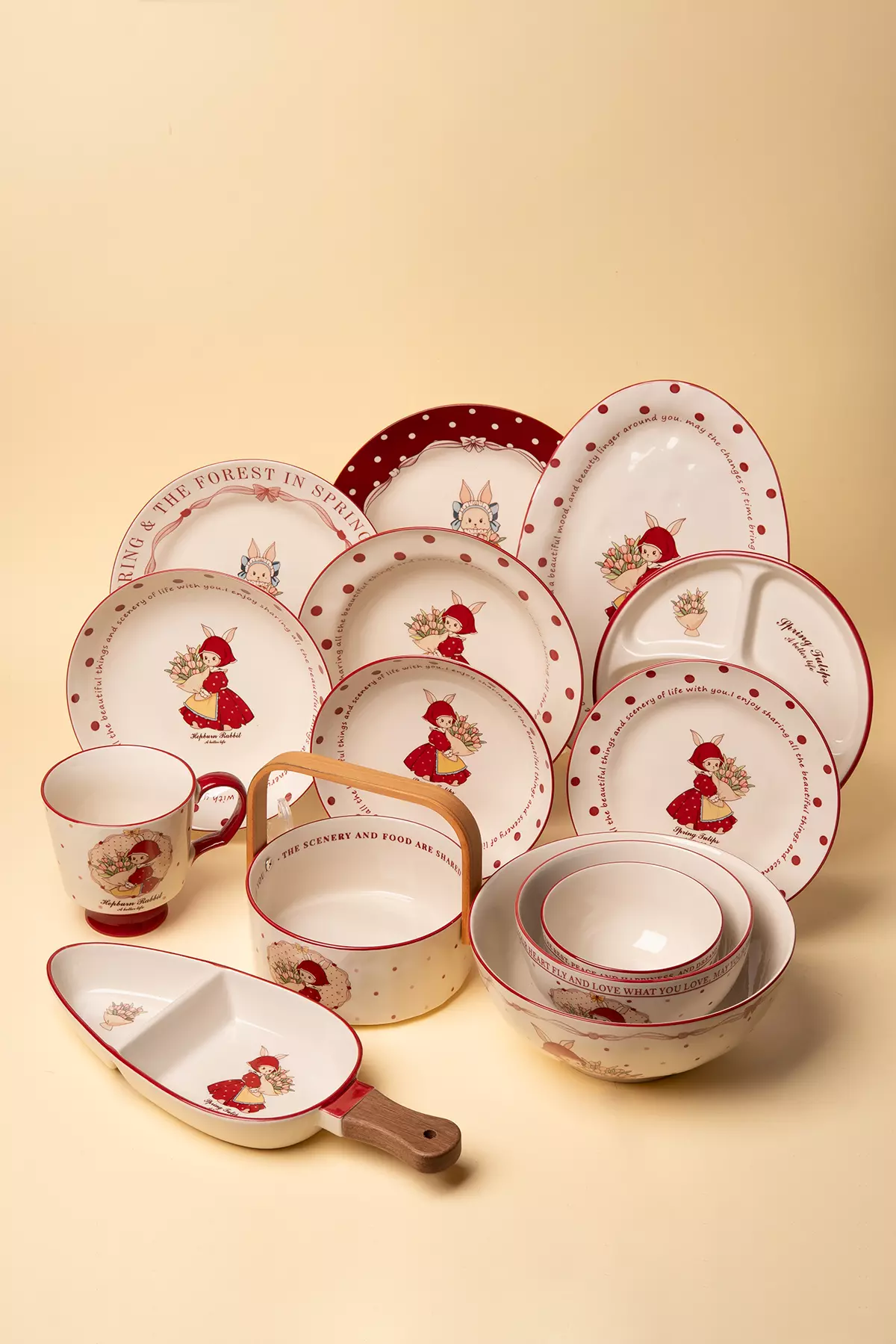 سرویس پذیرایی شنل قرمزی