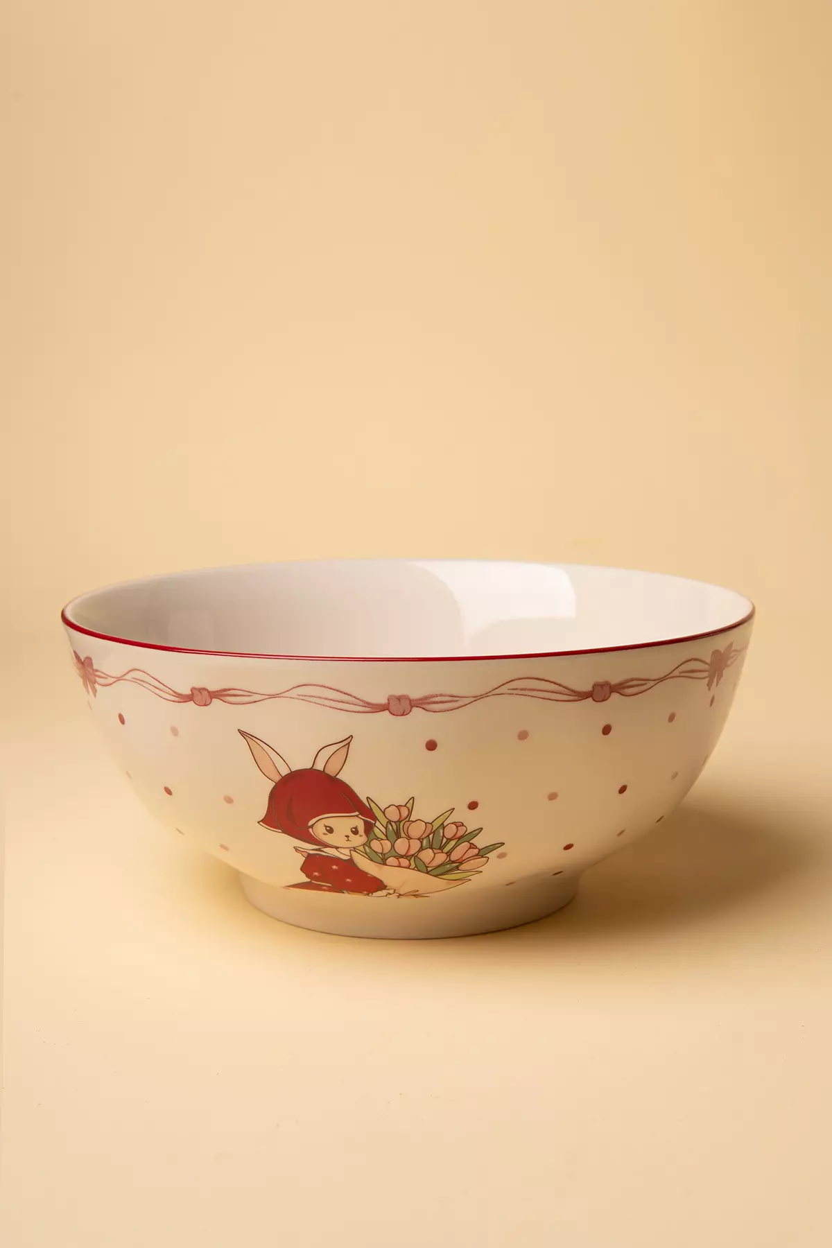 سرویس پذیرایی شنل قرمزی