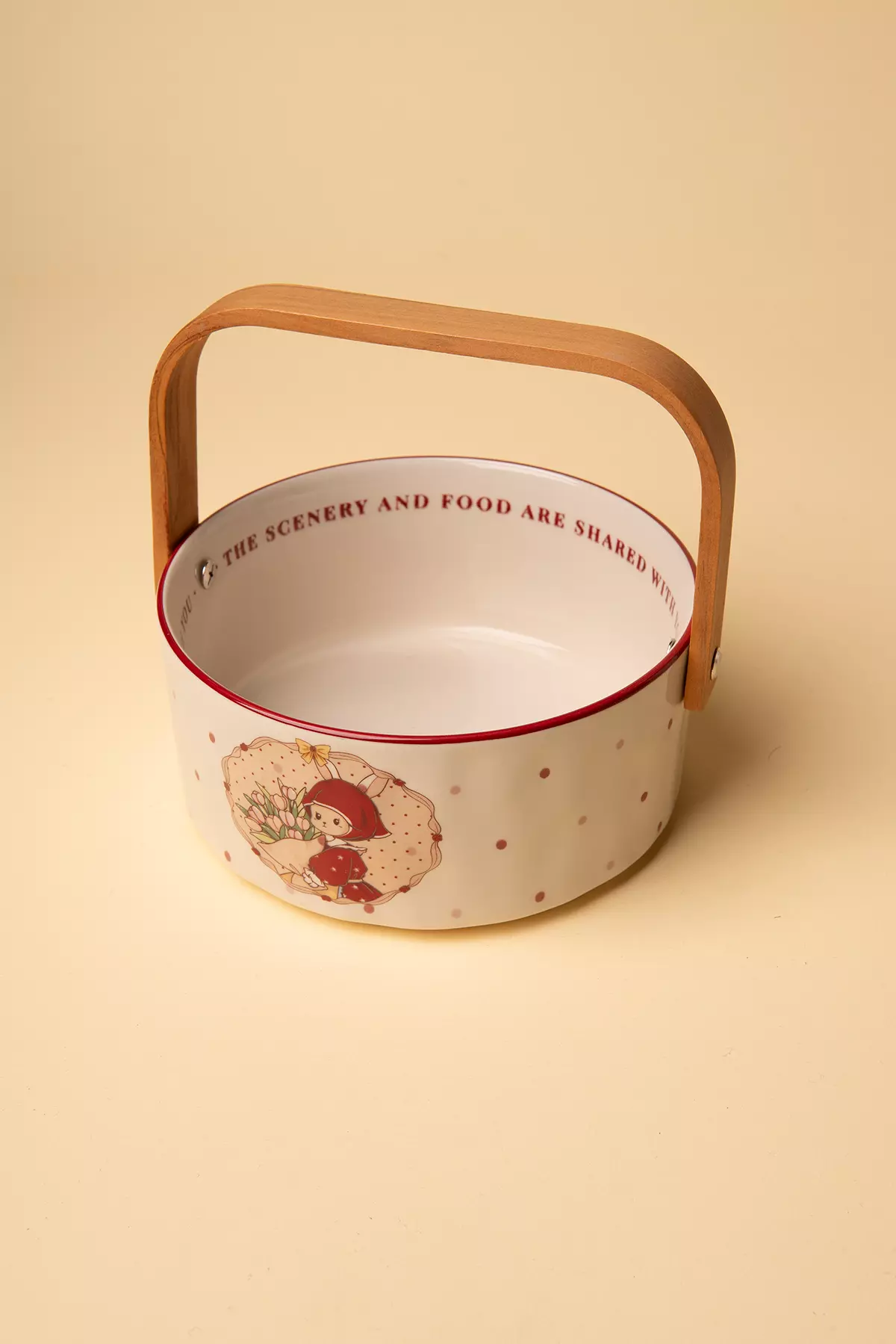 سرویس پذیرایی شنل قرمزی