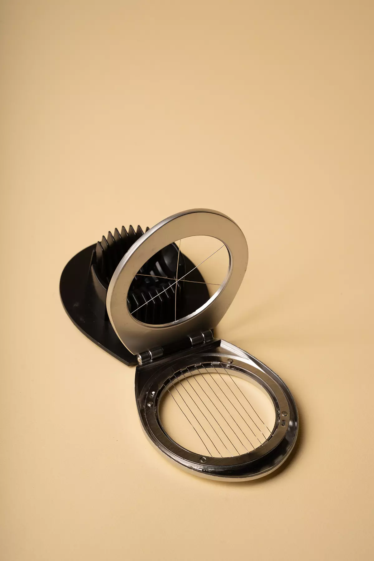 اسلایسر تخم مرغ شنگیا