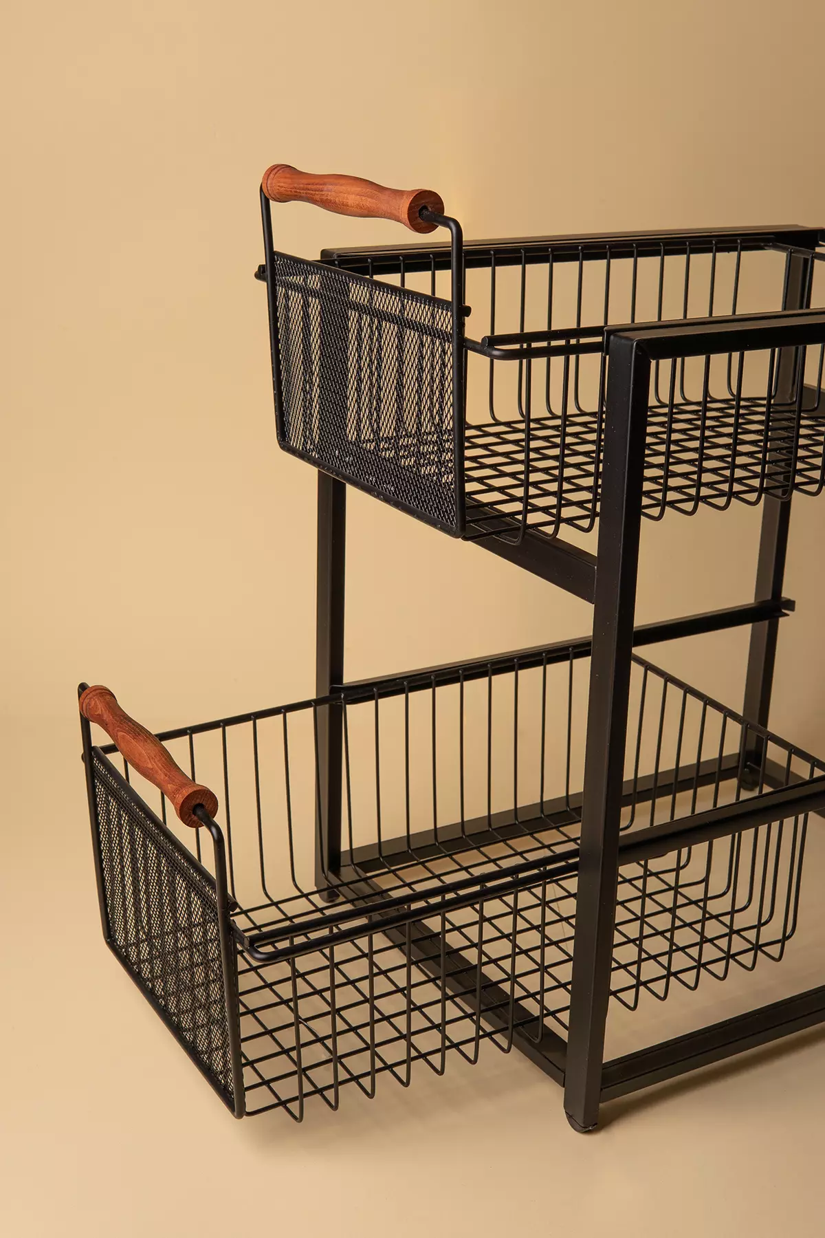 نظم دهنده زیر سینک