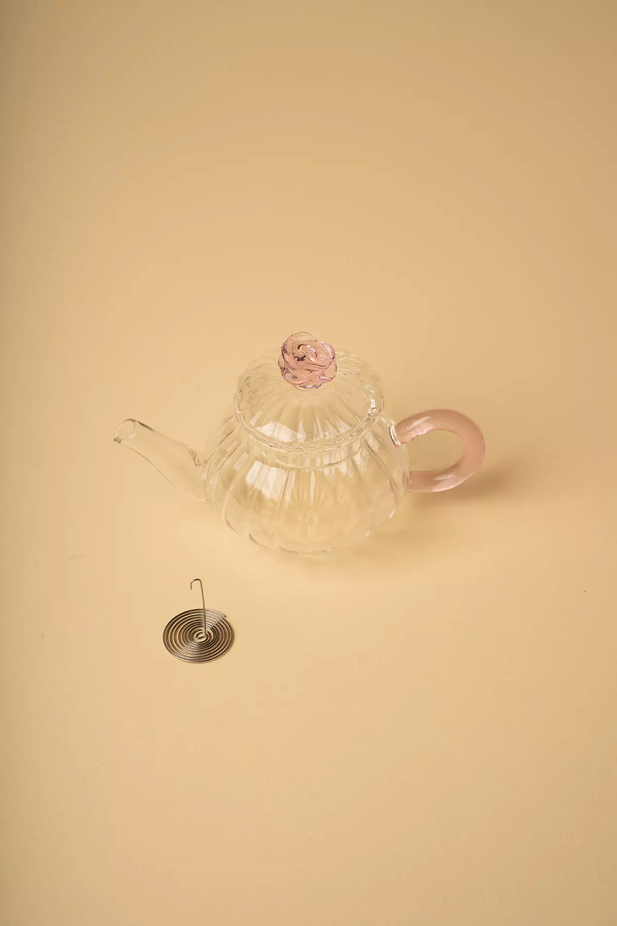 قوری زعفران پیرکس صورتی