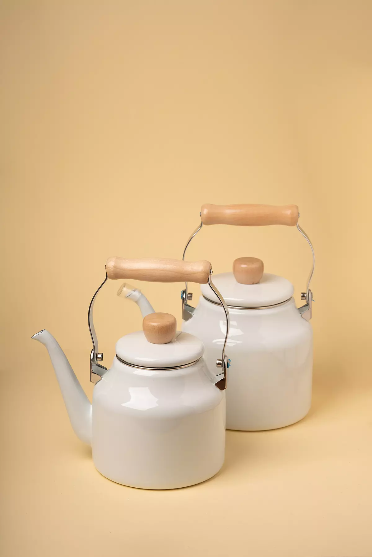 کتری لعابی سفید