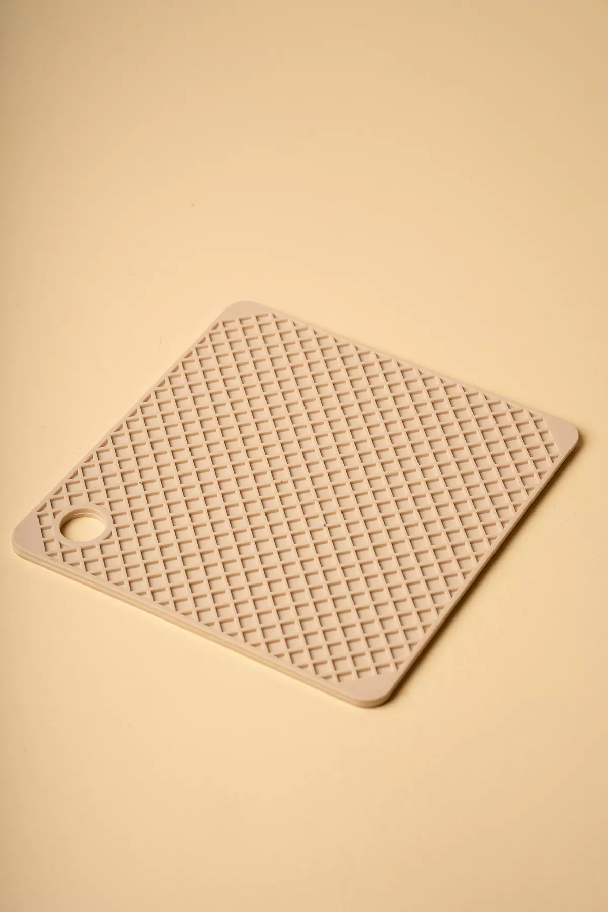 زیر قابلمه شطرنجی