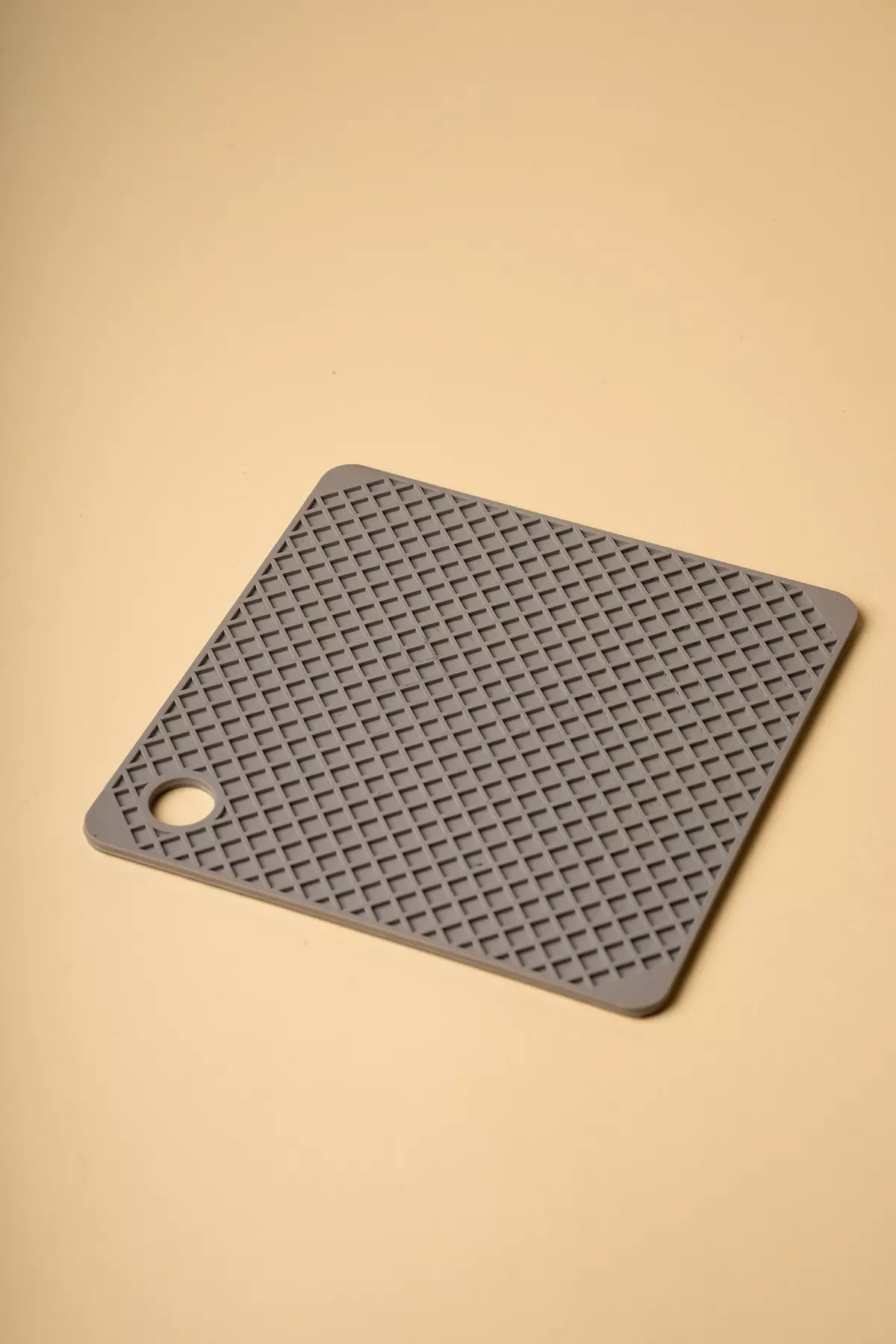 زیر قابلمه شطرنجی