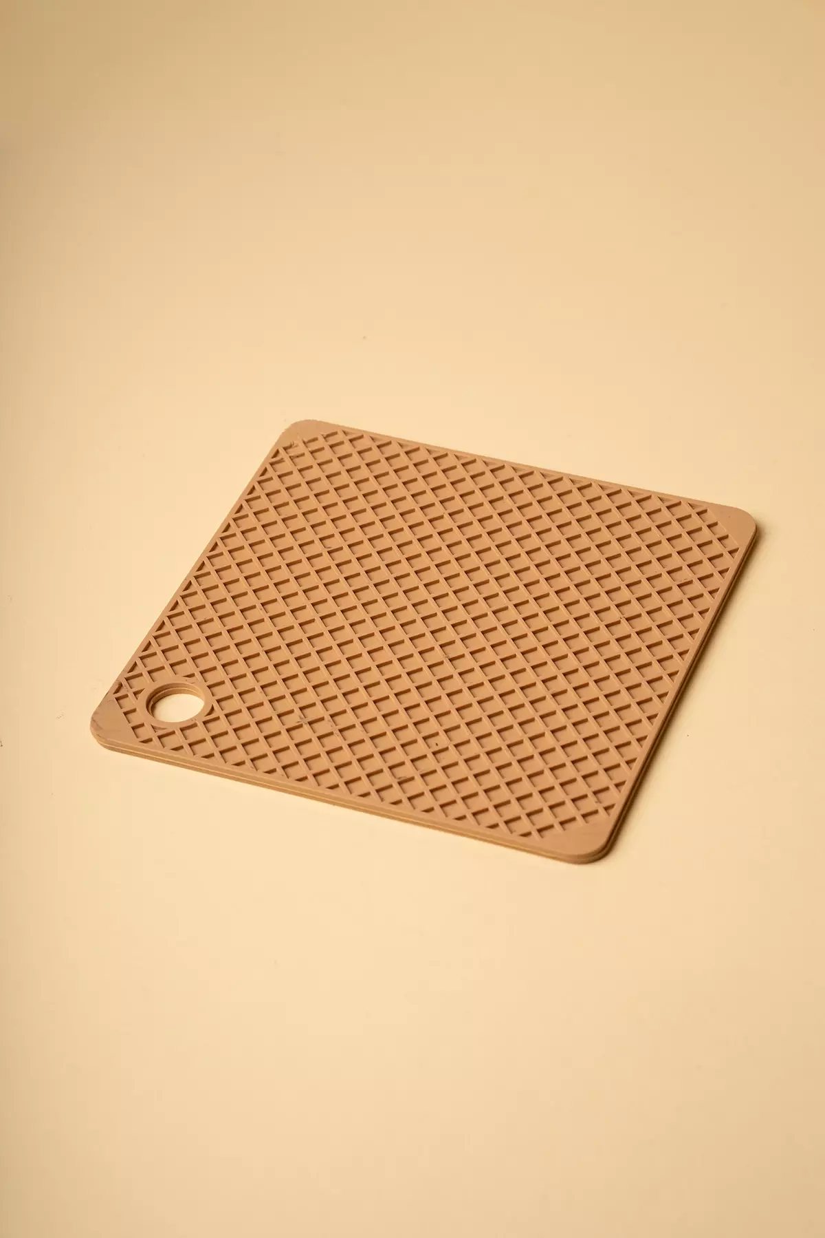 زیر قابلمه شطرنجی