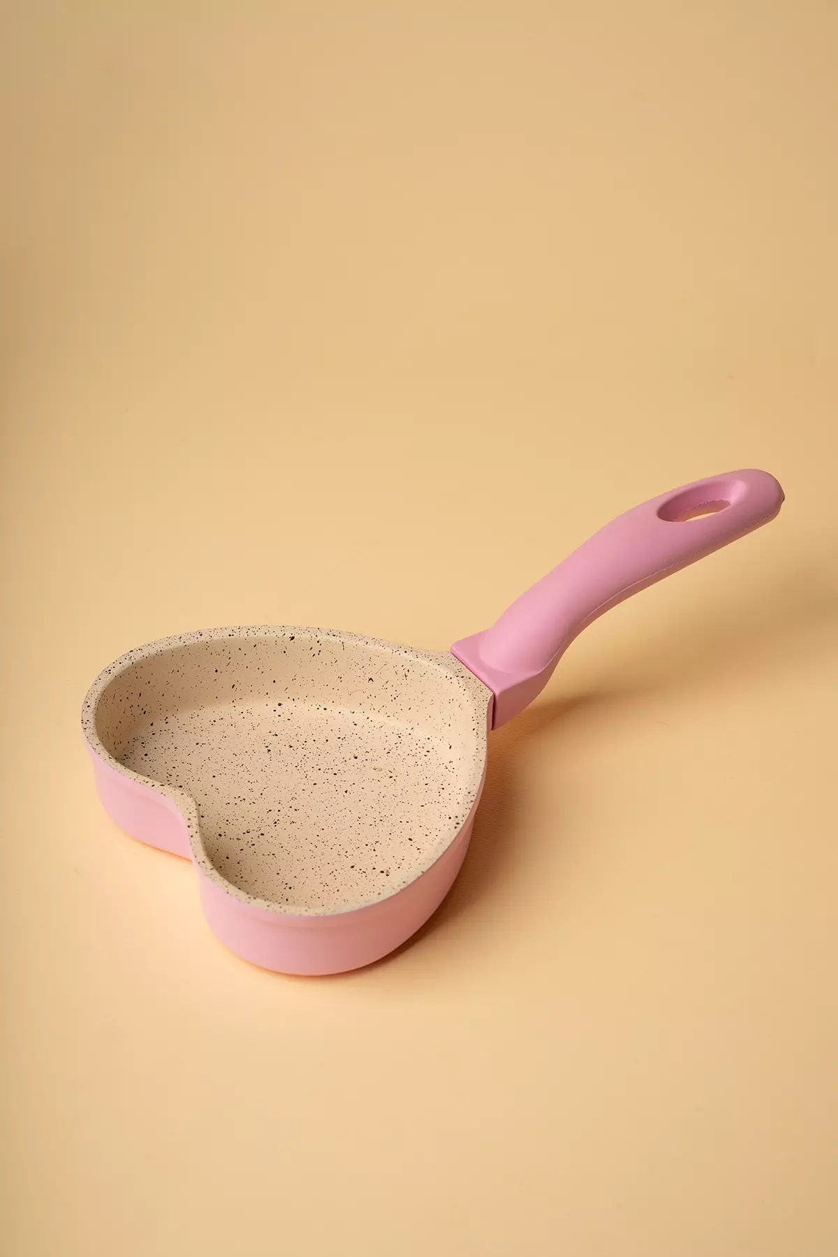 تابه قلبی کوچک عروس