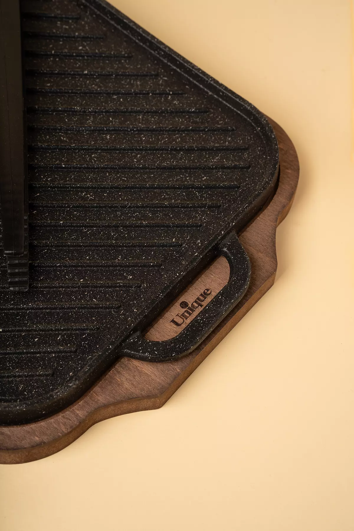 تابه گریل چدن یونیک