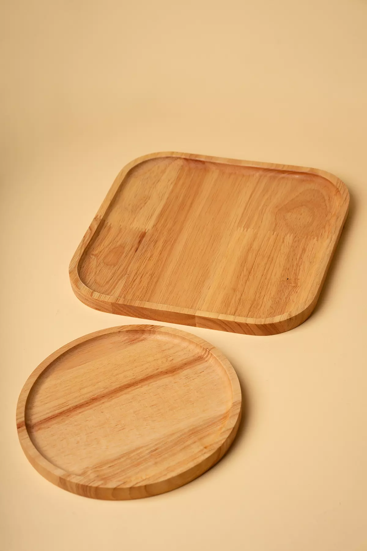 پیش دستی رابروود