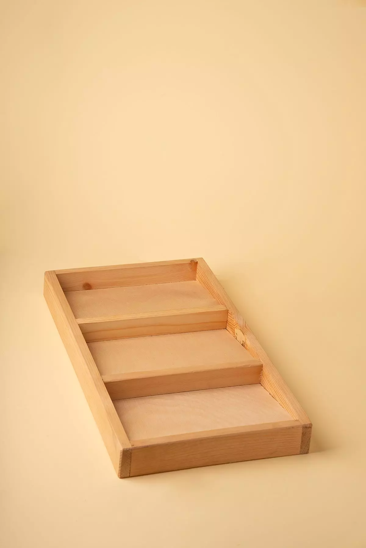 پایه مکارتی چوبی