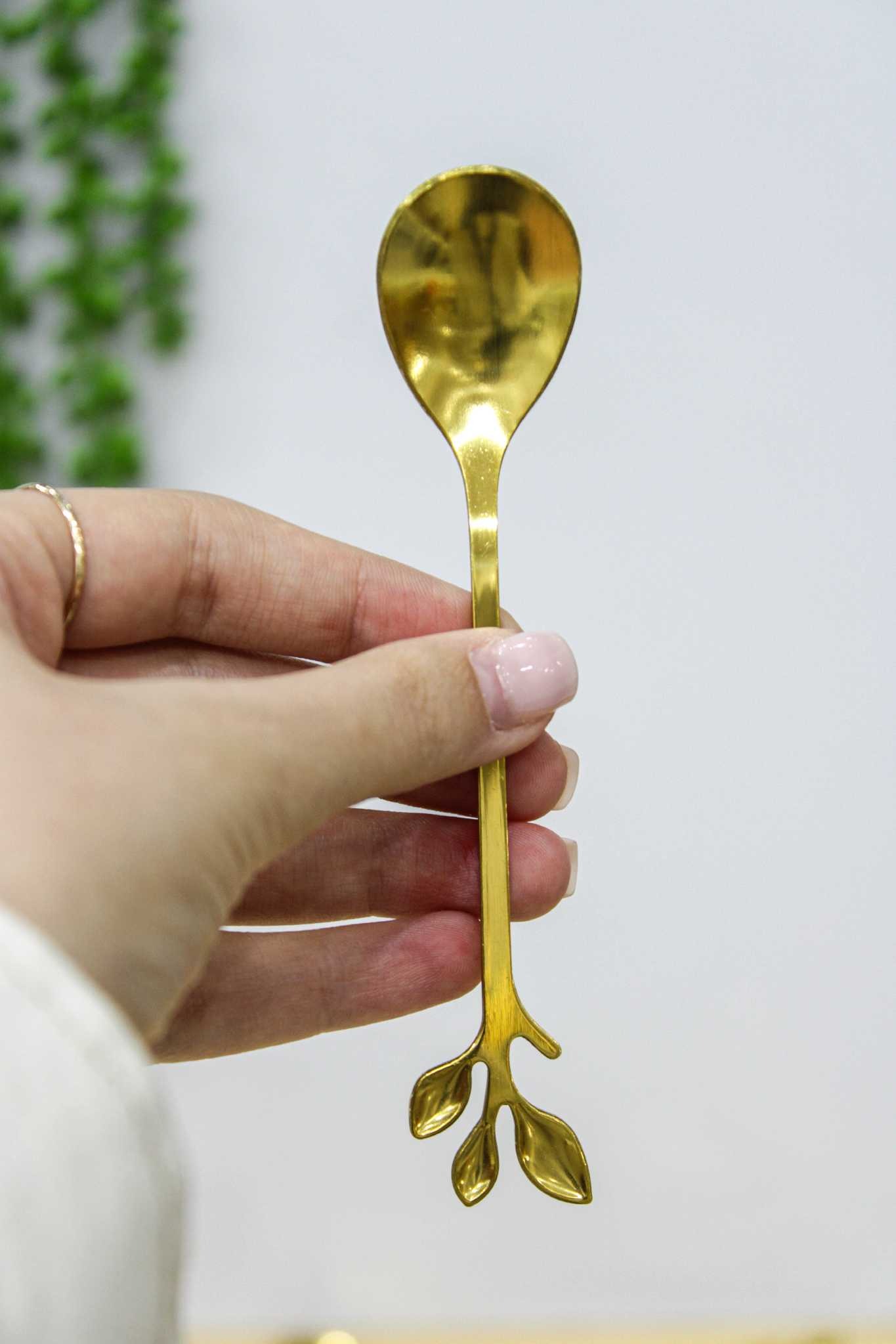 سرویس پذیرایی برگ طلایی