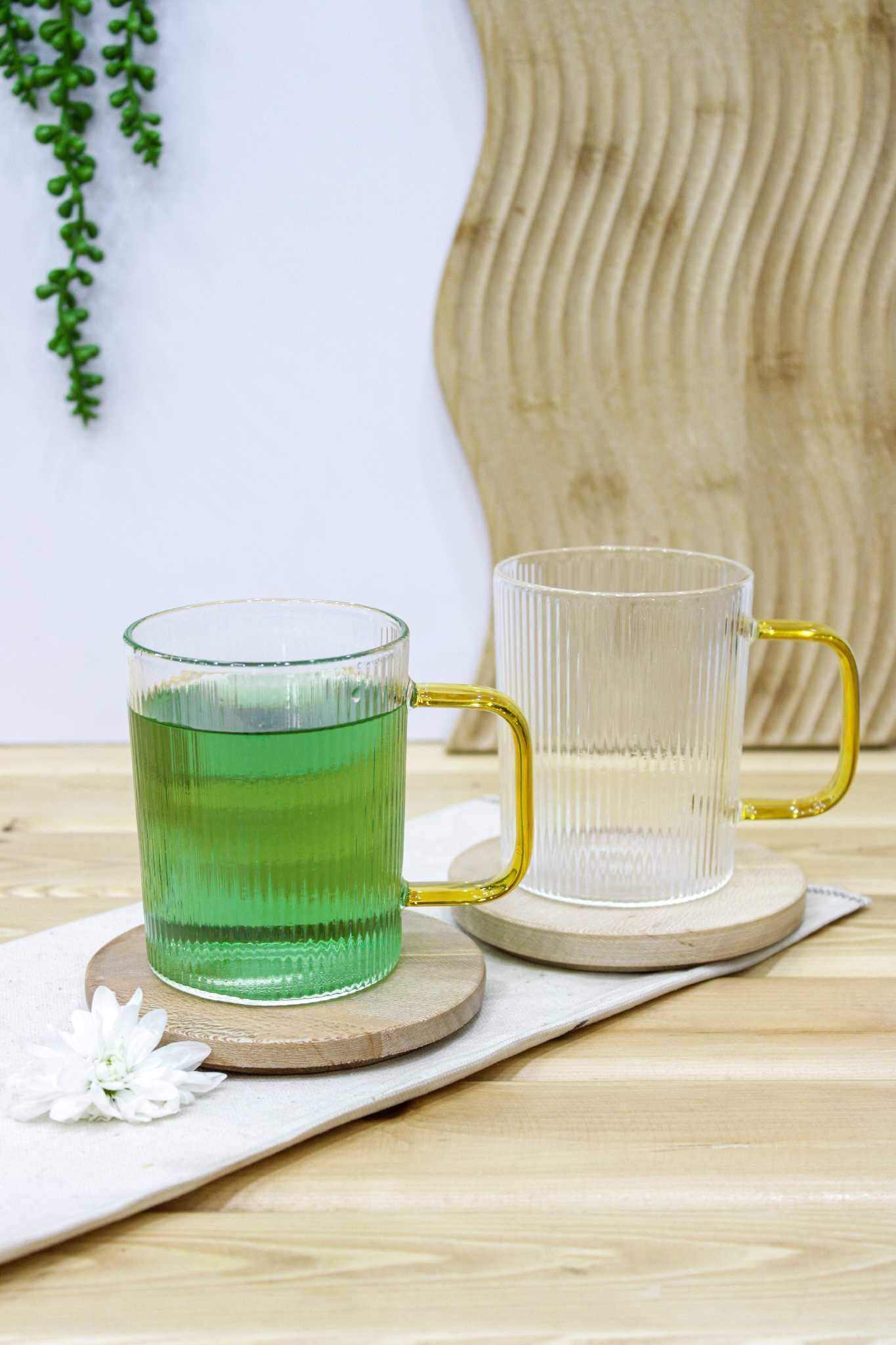 لیوان شیاردار دسته طلایی استوانه