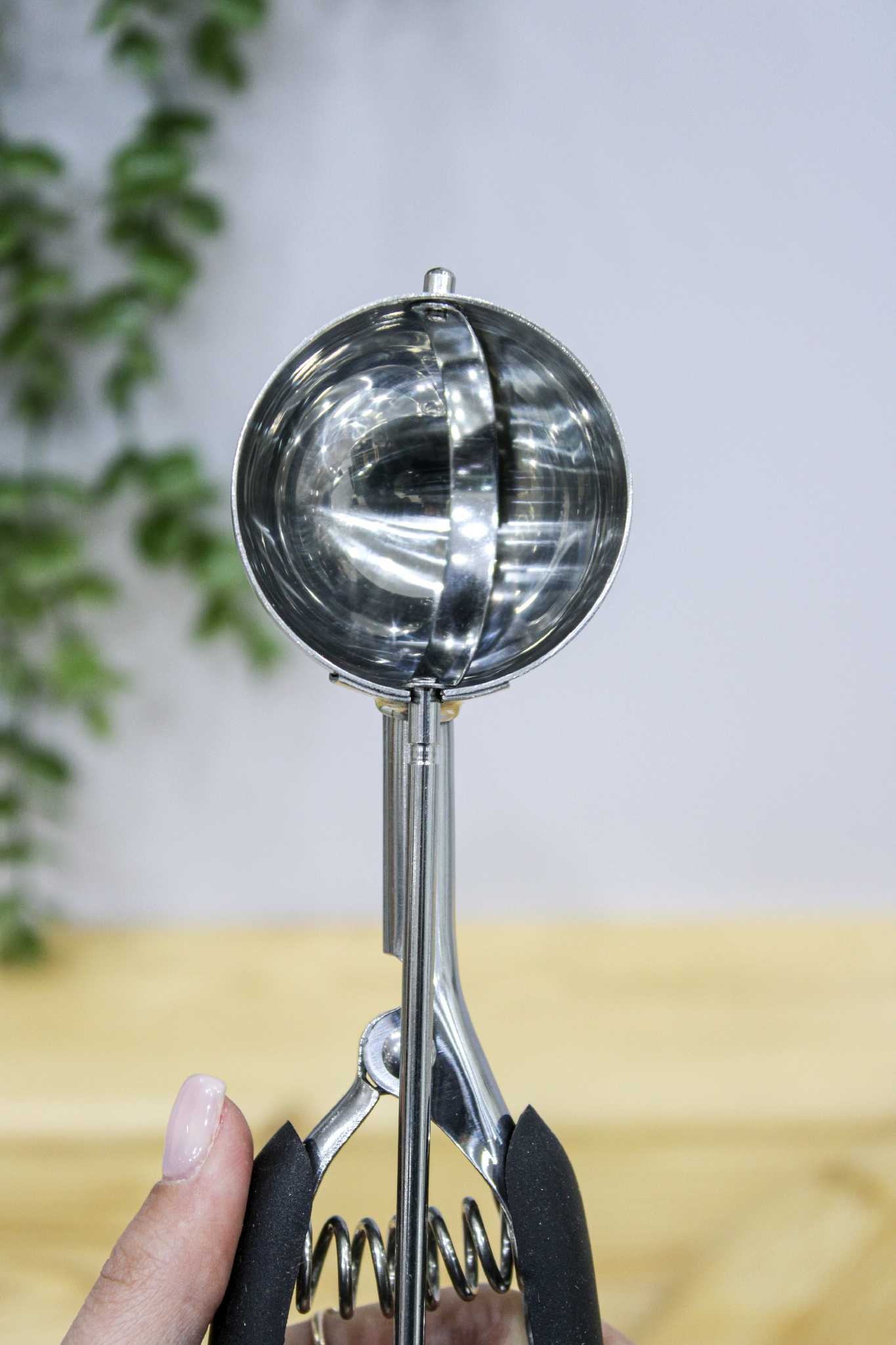 اسکوپ بستنی دسته فنری شنگیا
