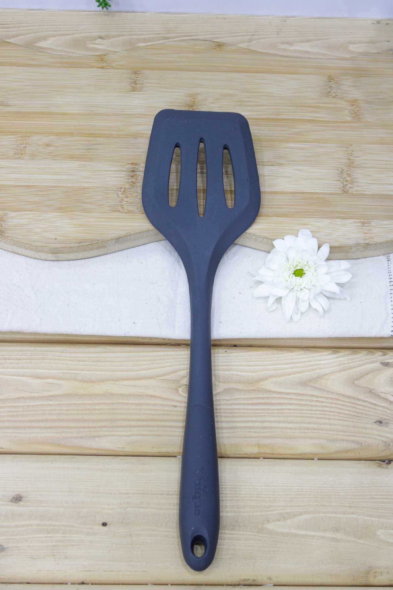 کفگیر شیاردار سیلیکونی یونیک