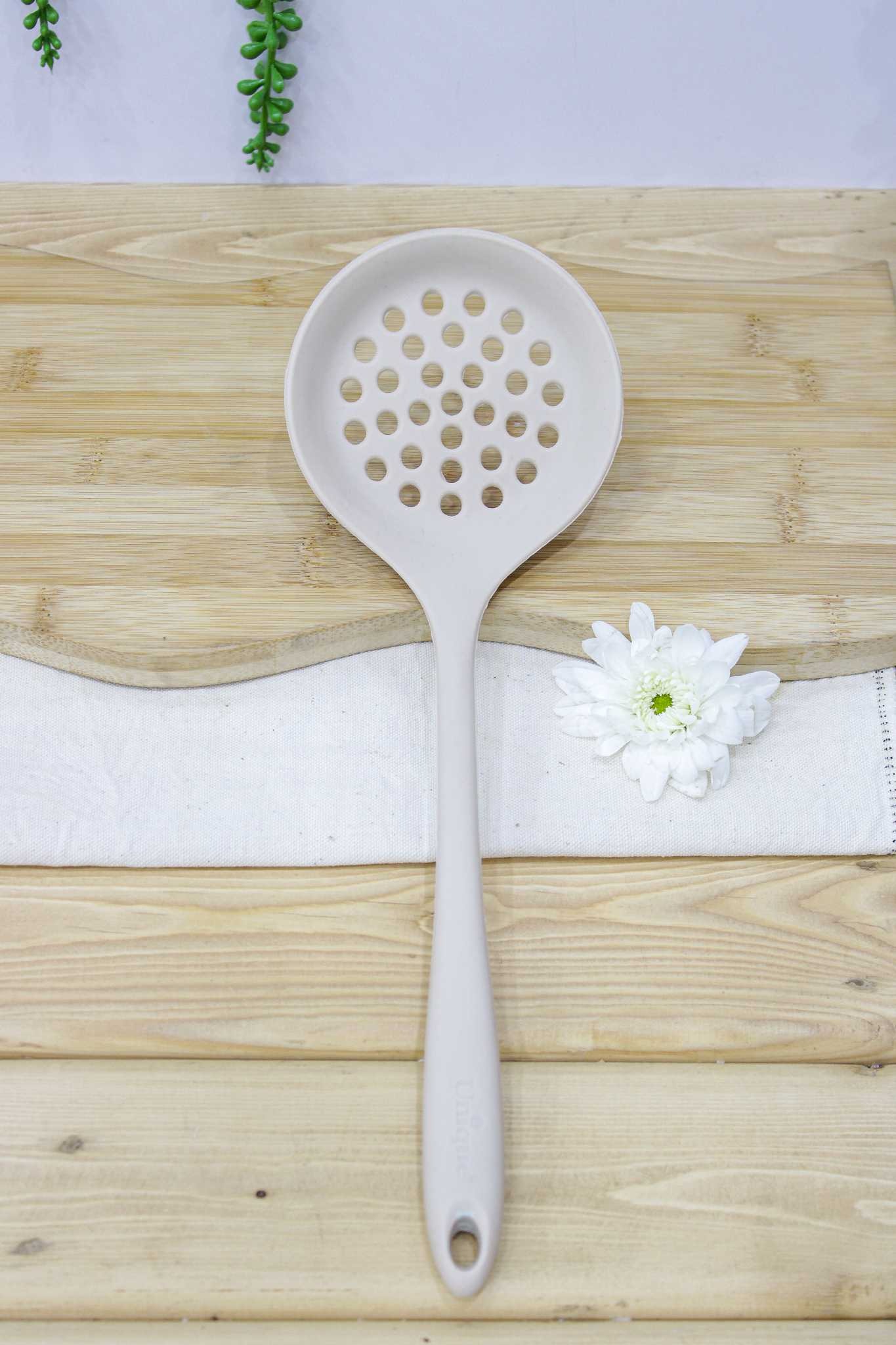 کفگیر سوراخ دار سیلیکونی یونیک