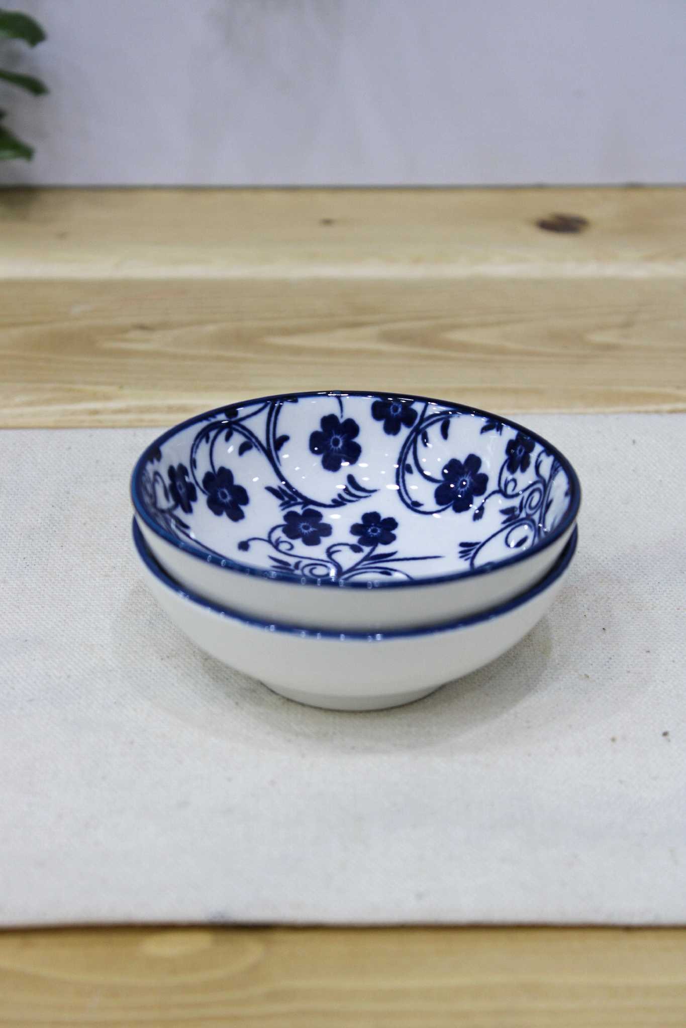 مزه خوری گرد گل آبی