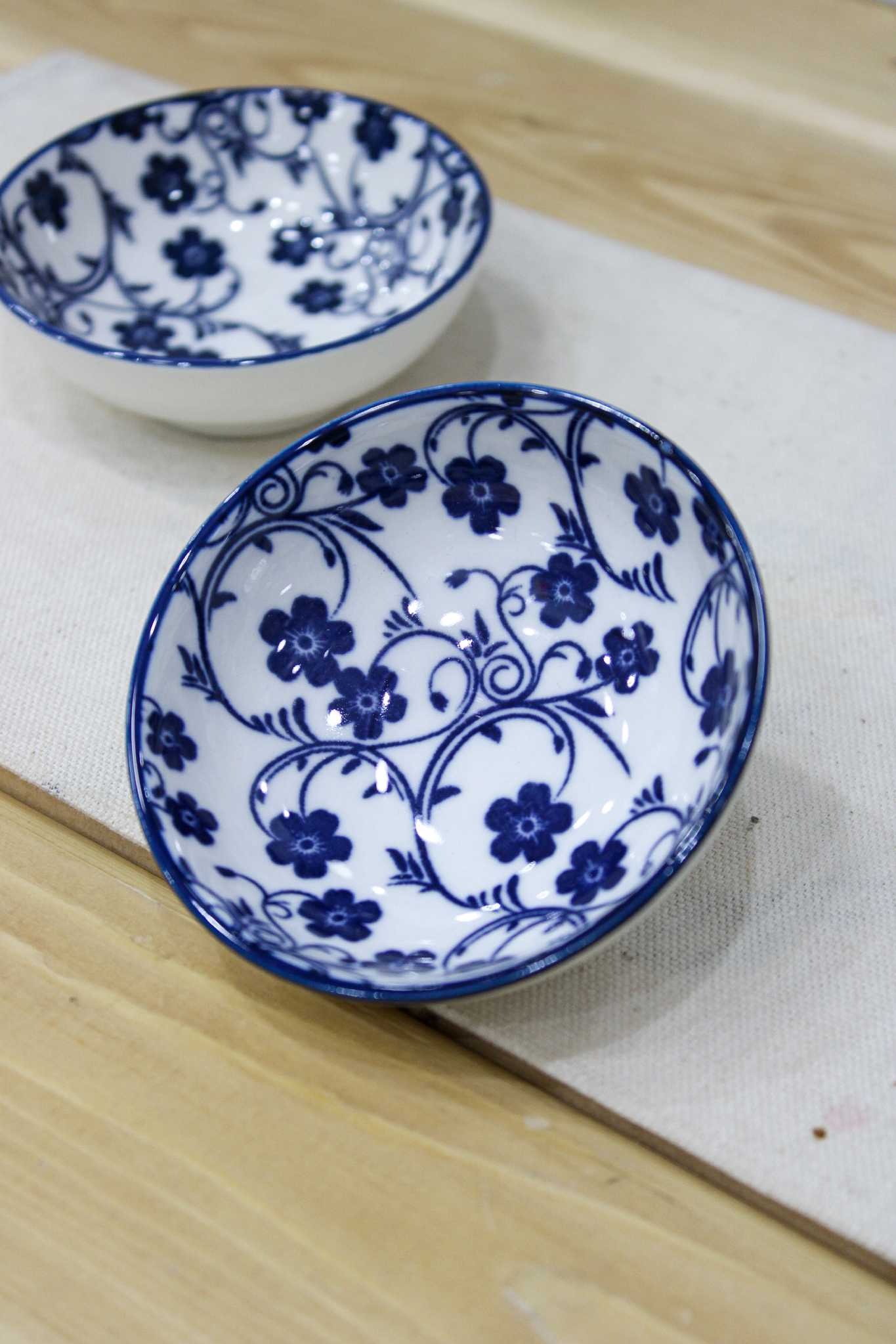 مزه خوری گرد گل آبی