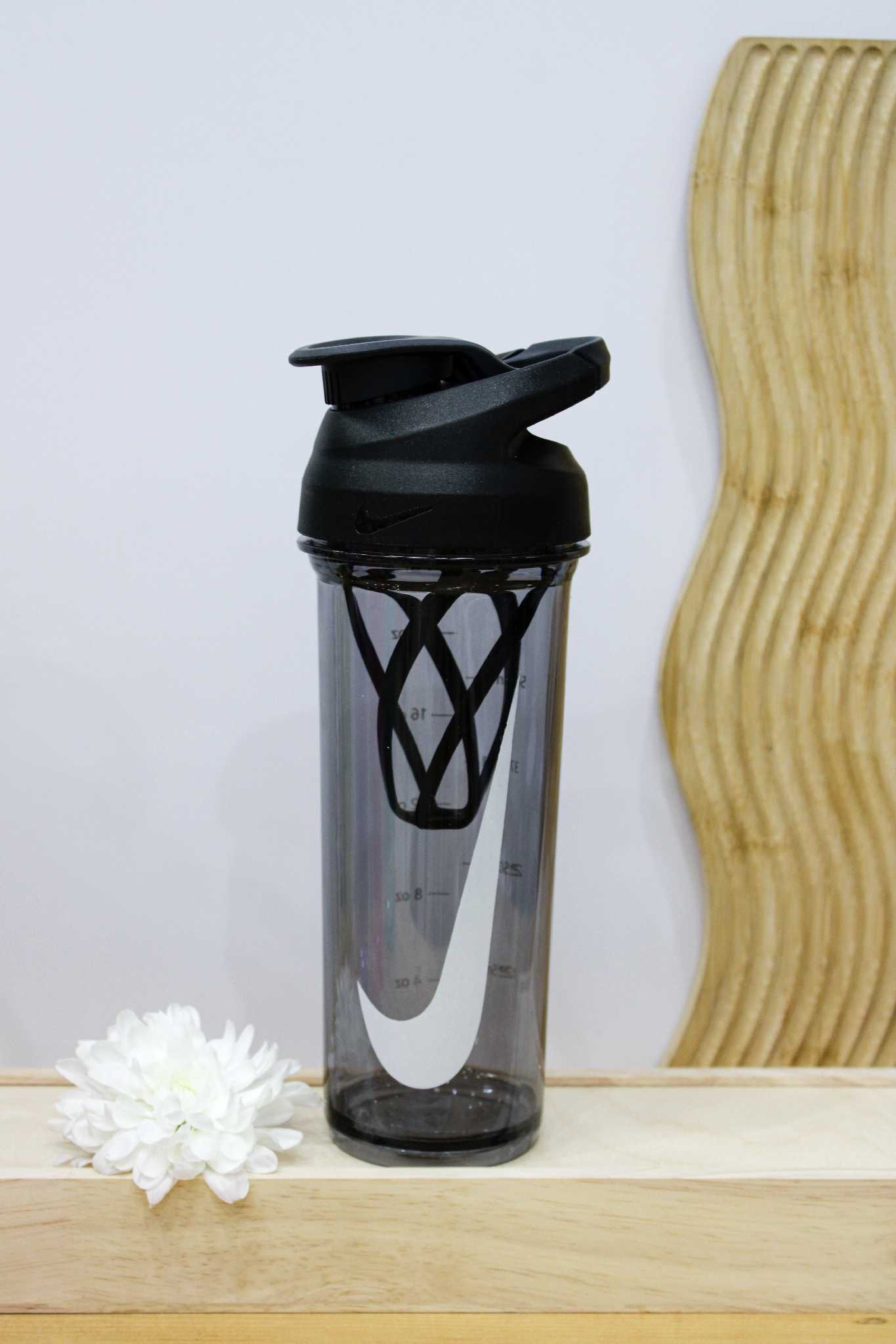 بطری شیکر نایکی
