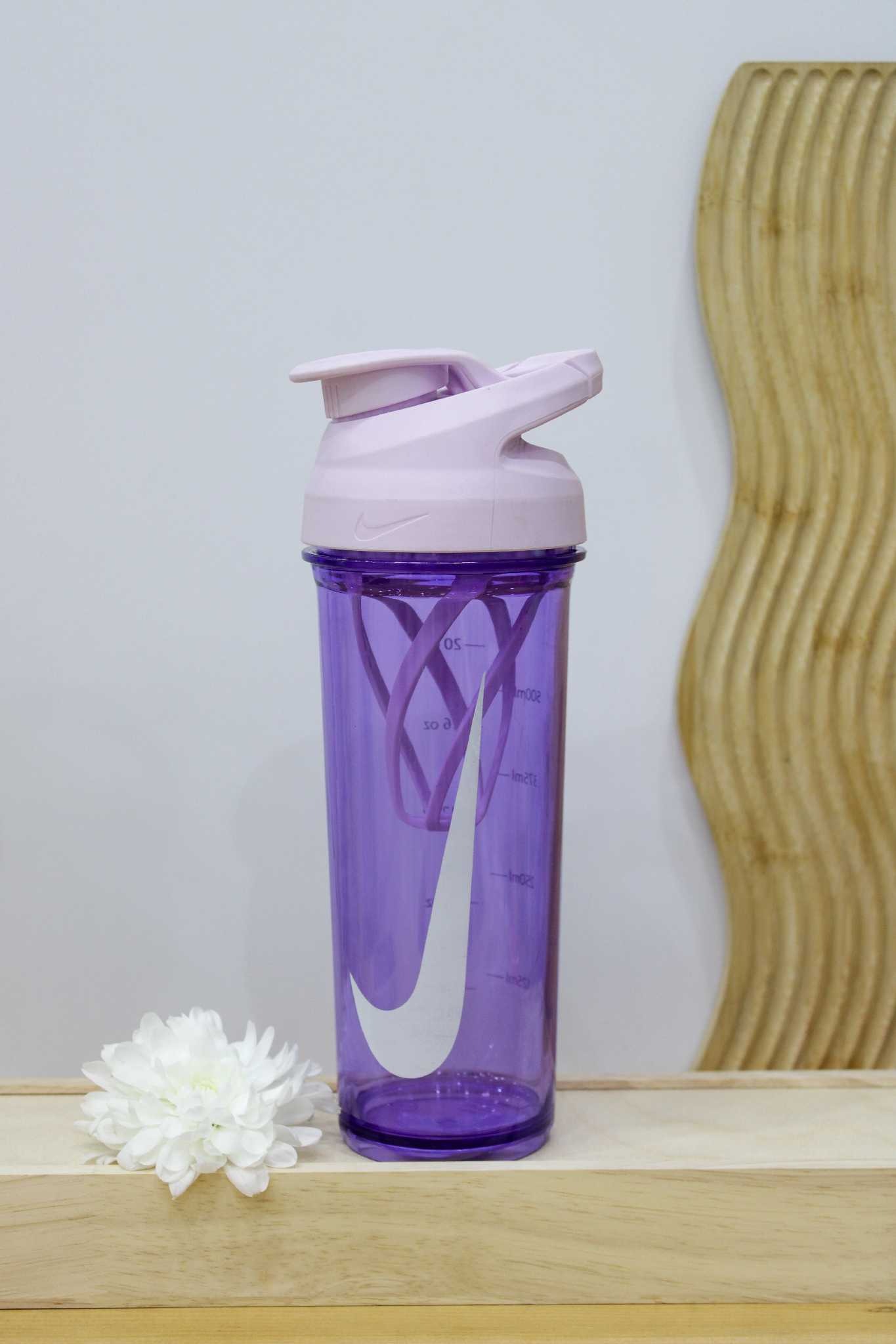 بطری شیکر نایکی