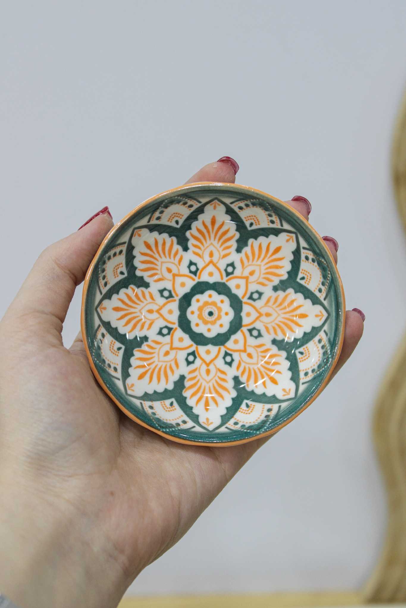 مزه خوری گرد دنی هوم