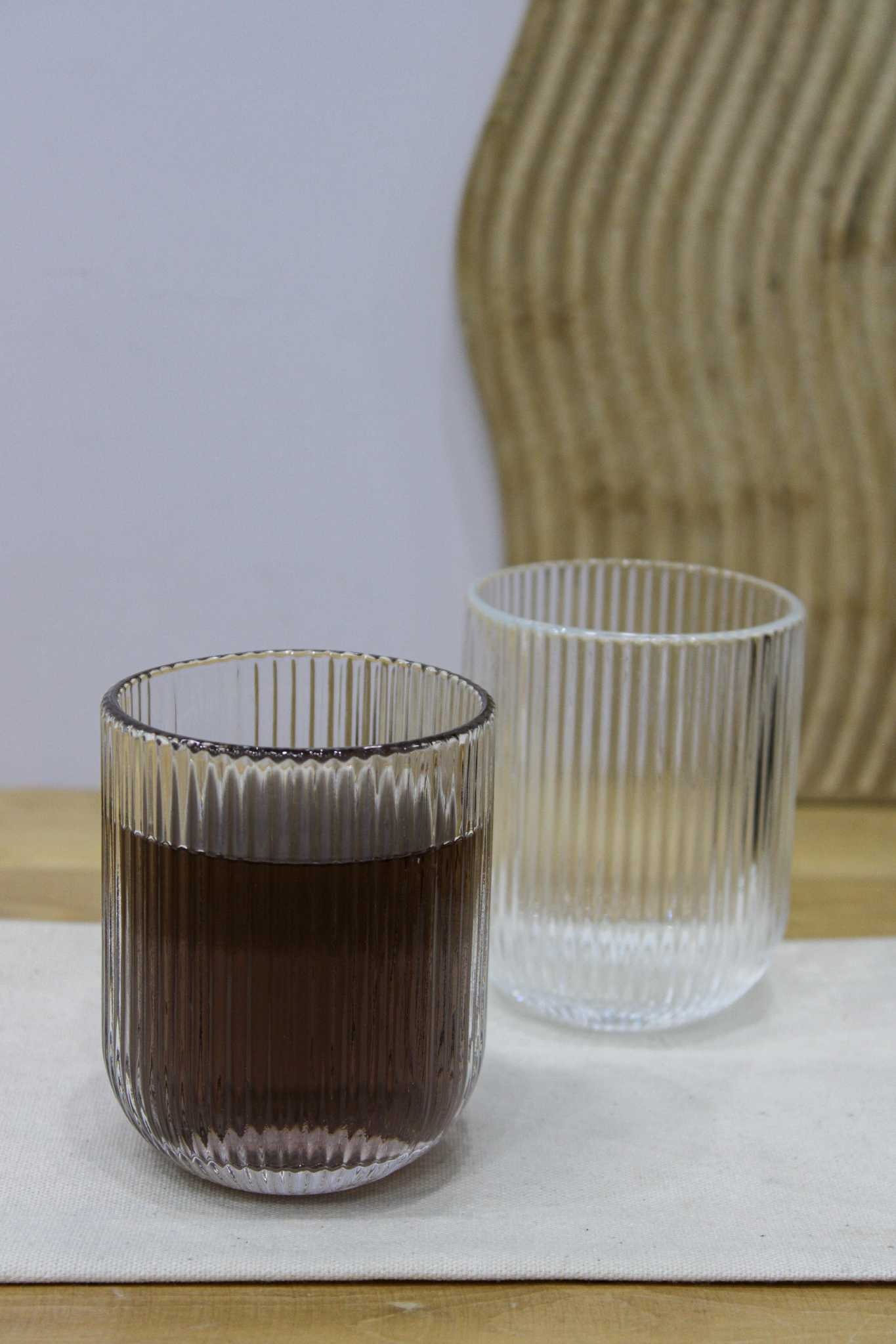 لیوان خمره ای کلزیوم