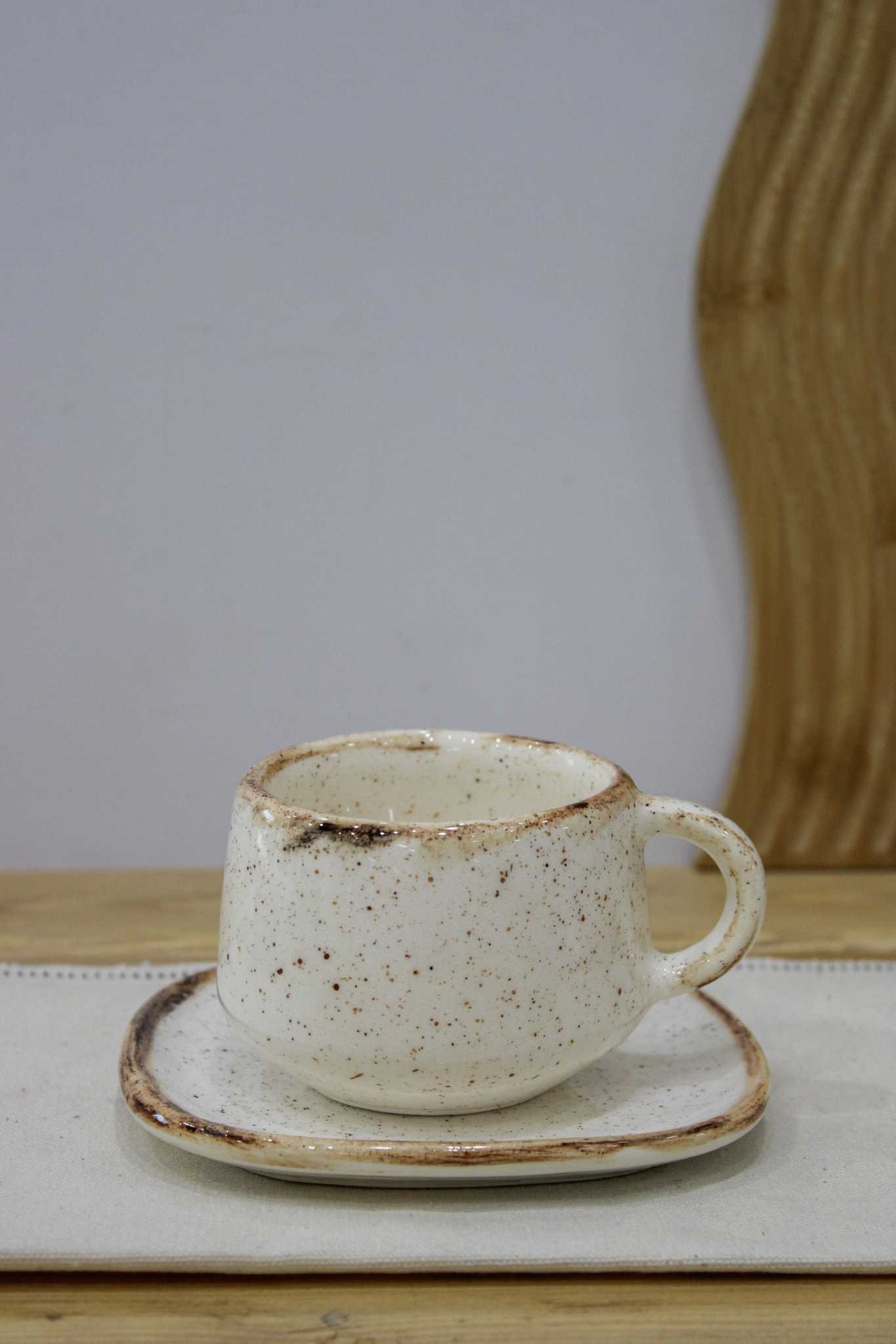 نعلبکی روستیک شیری