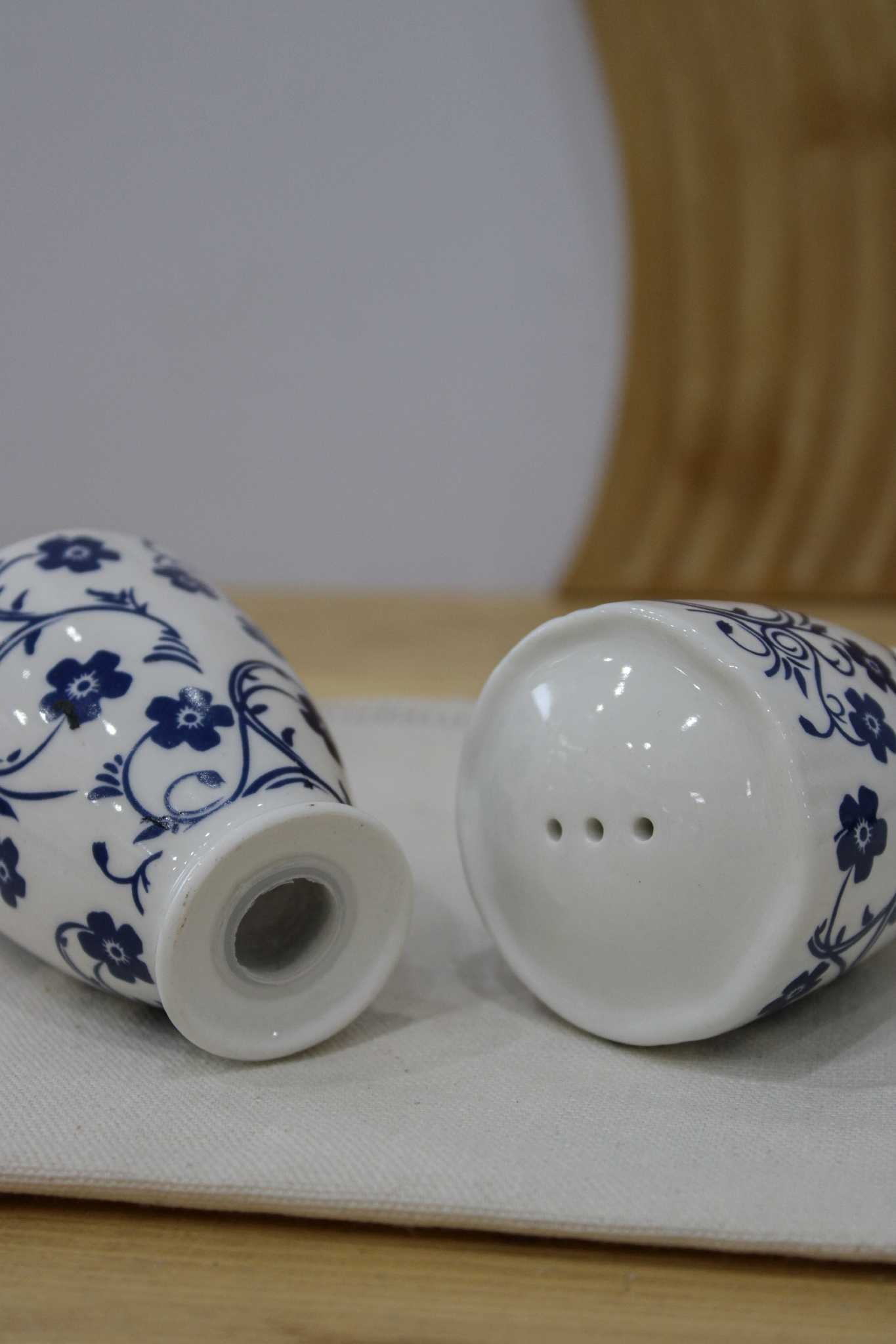 نمکدان گل آبی