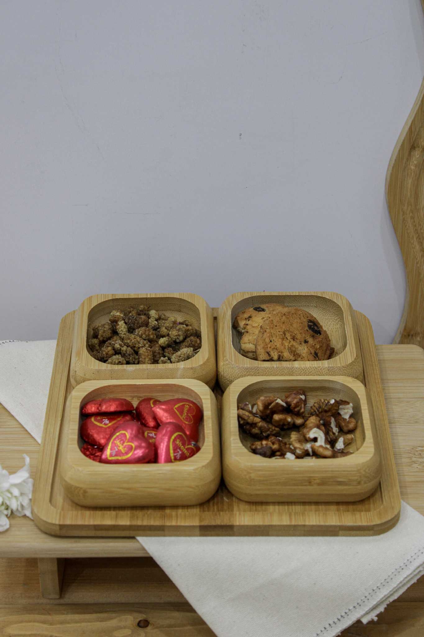 اردو خوری بامبو مربع